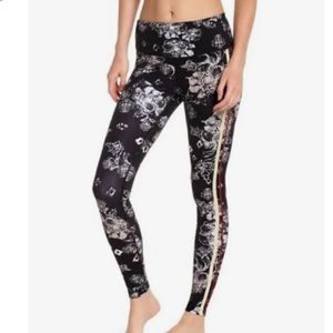 Free People floral high waisted leggings. Size small